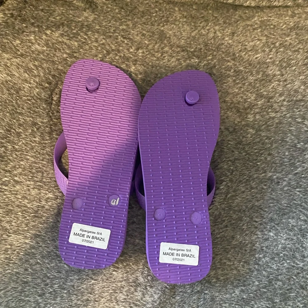 Havaianas Vibrant Purple Sandals - Picture 2 of 4
